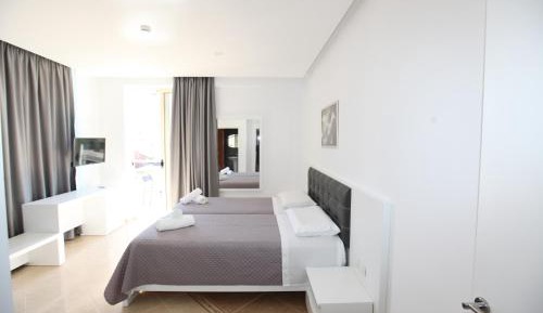 Triple Room with Balcony