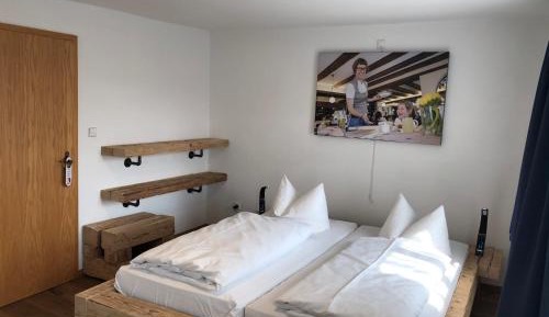 Double Room with Shared Bathroom
