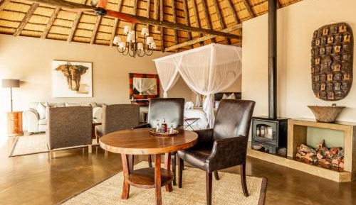 Deluxe King Suite