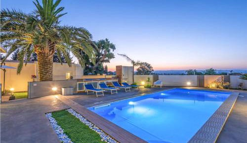 Six-Bedroom Holiday Home