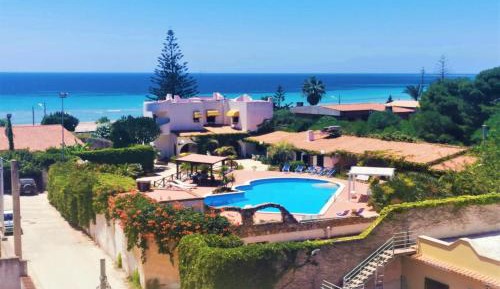 Villa - Beach Front