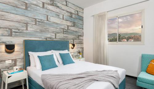 Large Classic Room