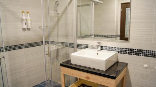 Double Room with Balcony and Sea View