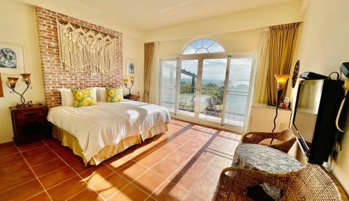 Deluxe Double Room with Balcony and Sea View