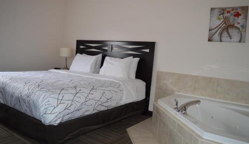 King Room with Spa Bath