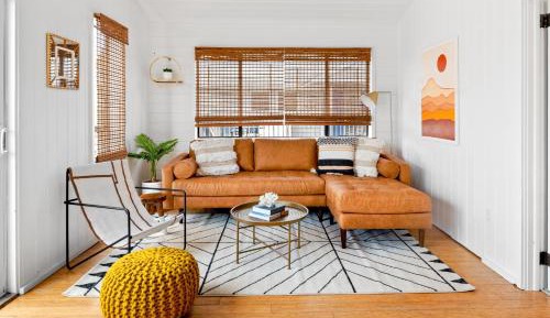 Five Bedroom Holiday Home