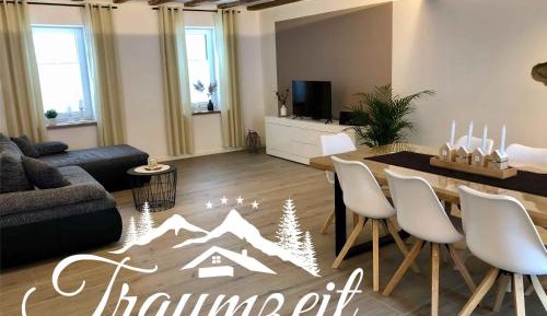 Three-Bedroom Holiday Home 