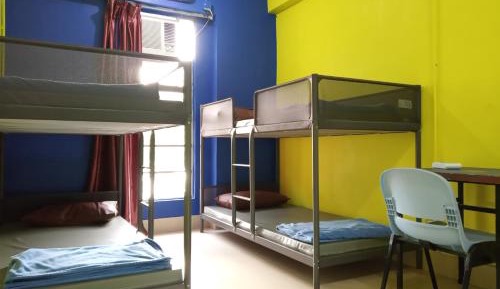 4-Person Private Dormitory with Shared Bathroom