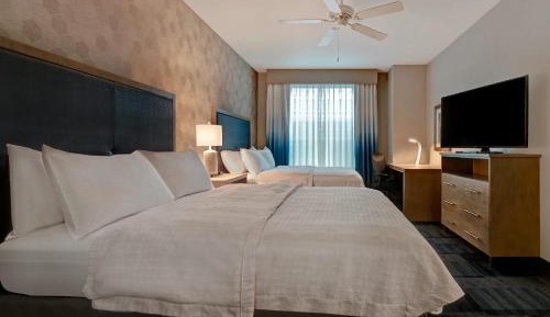 One-Bedroom Queen Suite with Two Queen Beds - Non-Smoking