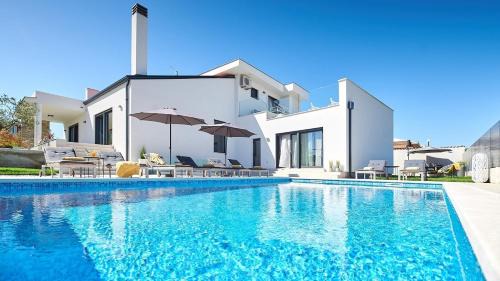 Villa with Private Pool
