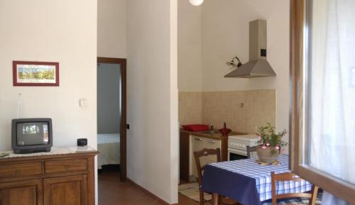 One-Bedroom Apartment (2 Adults + 2 Children)