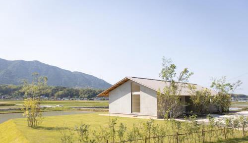 Villa with Garden View