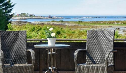 Four-Bedroom Holiday Home