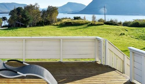 Five-Bedroom Holiday Home