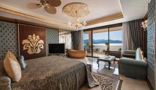 Deluxe Triple Room with Sea View
