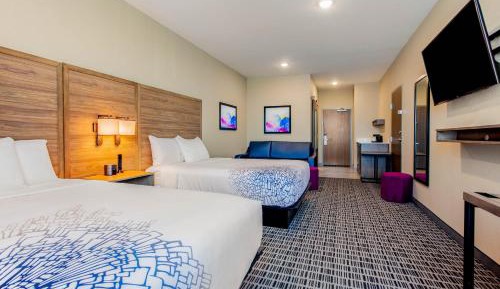 Deluxe Queen Room with Two Queen Beds - Non-Smoking