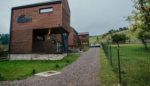 Apartment with Mountain View