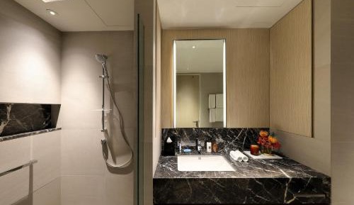 One-Bedroom Premium Triple