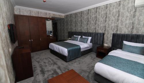 Basic Triple Room