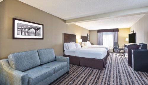Suite with Two Queen Beds