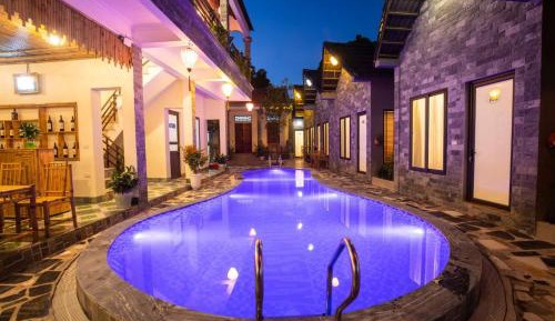 King Room with Pool View