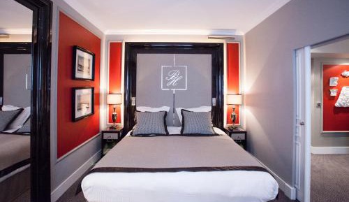 Suite with Courtyard View