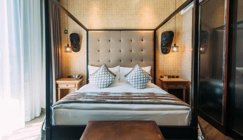 Executive Specialty Suite