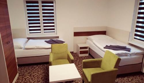 Twin Room with Private Bathroom