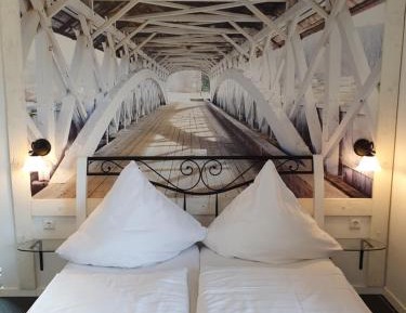 Deluxe Double Room with Shower