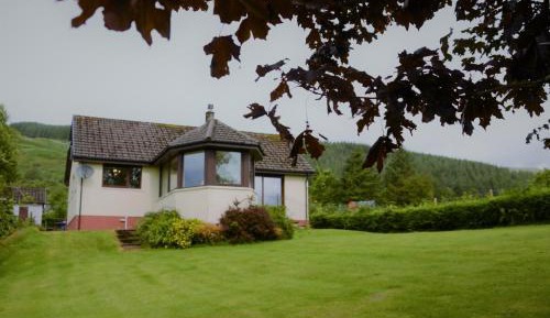 Four-Bedroom House (Maximum 8 people including children, if found in breach of this you will be asked to leave)