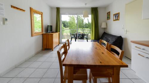 One-Bedroom Apartment (4 Adults)