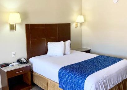 Deluxe Queen Room - Non-Smoking