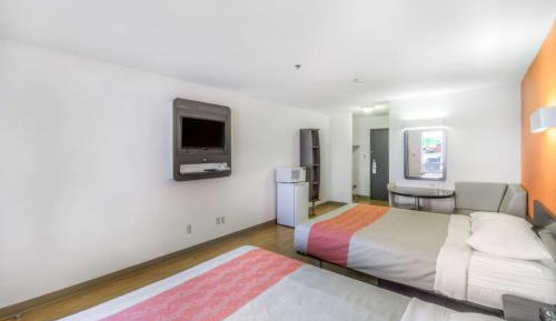 Queen Room with Two Queen Beds - Non-Smoking