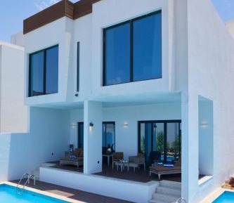 Four Bedroom Villa with Private Pool