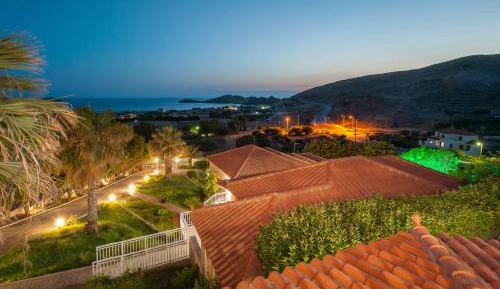Apartment with Garden View