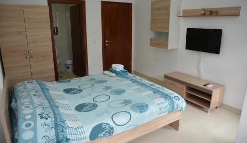 Double Room with Balcony and Side Lake View