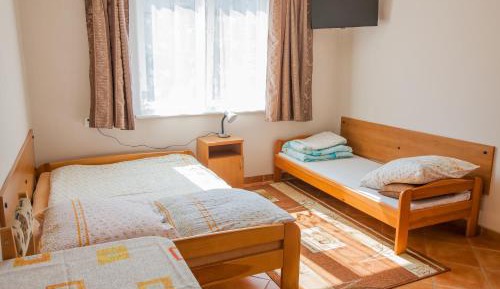 Triple Room with Private Bathroom