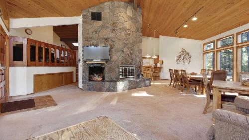 Four-Bedroom Holiday Home