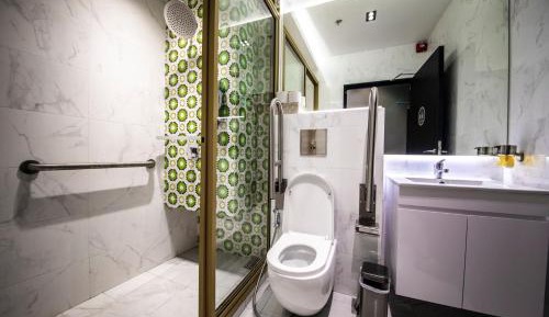 Single Capsule in Female Room