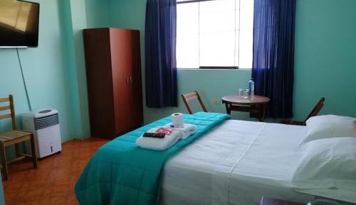 Double Room with Private Bathroom and Sea View