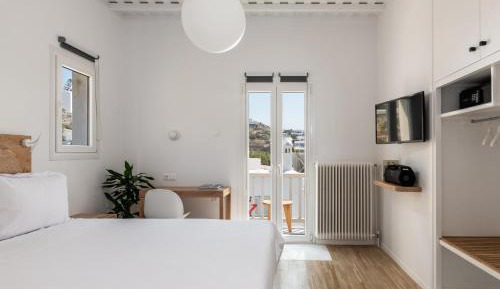 Two-Bedroom Apartment with Balcony and Sea View