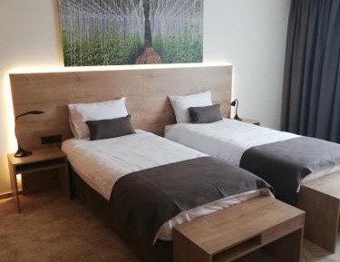 Deluxe Double Room (2 Adults + 1 Child)
