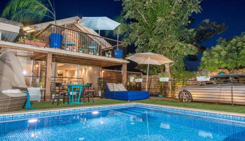 Suite with Private Pool