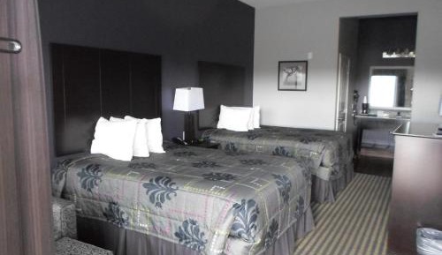 Queen Room with Two Queen Beds - Disability Access
