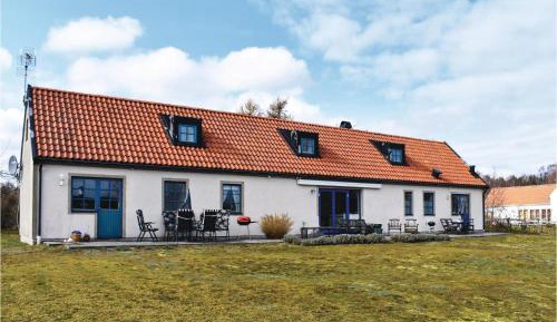 Three-Bedroom Holiday Home 