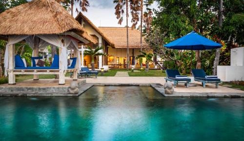 Villa - Beach Front