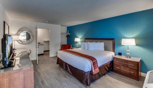 Deluxe King Room