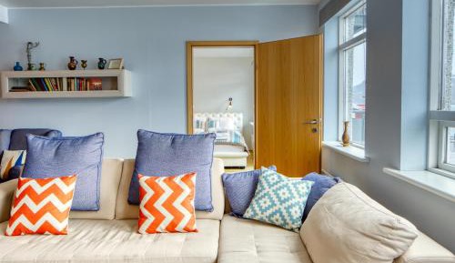 Three-Bedroom Apartment with Balcony and Sea View