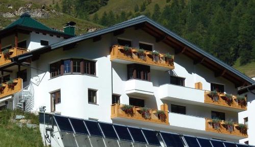 One-Bedroom Apartment (No. 02)