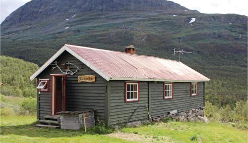 One-Bedroom Holiday Home